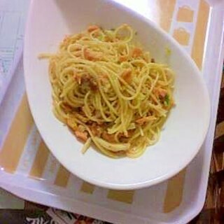 鮭とキャベツの味噌クリームスパゲティ